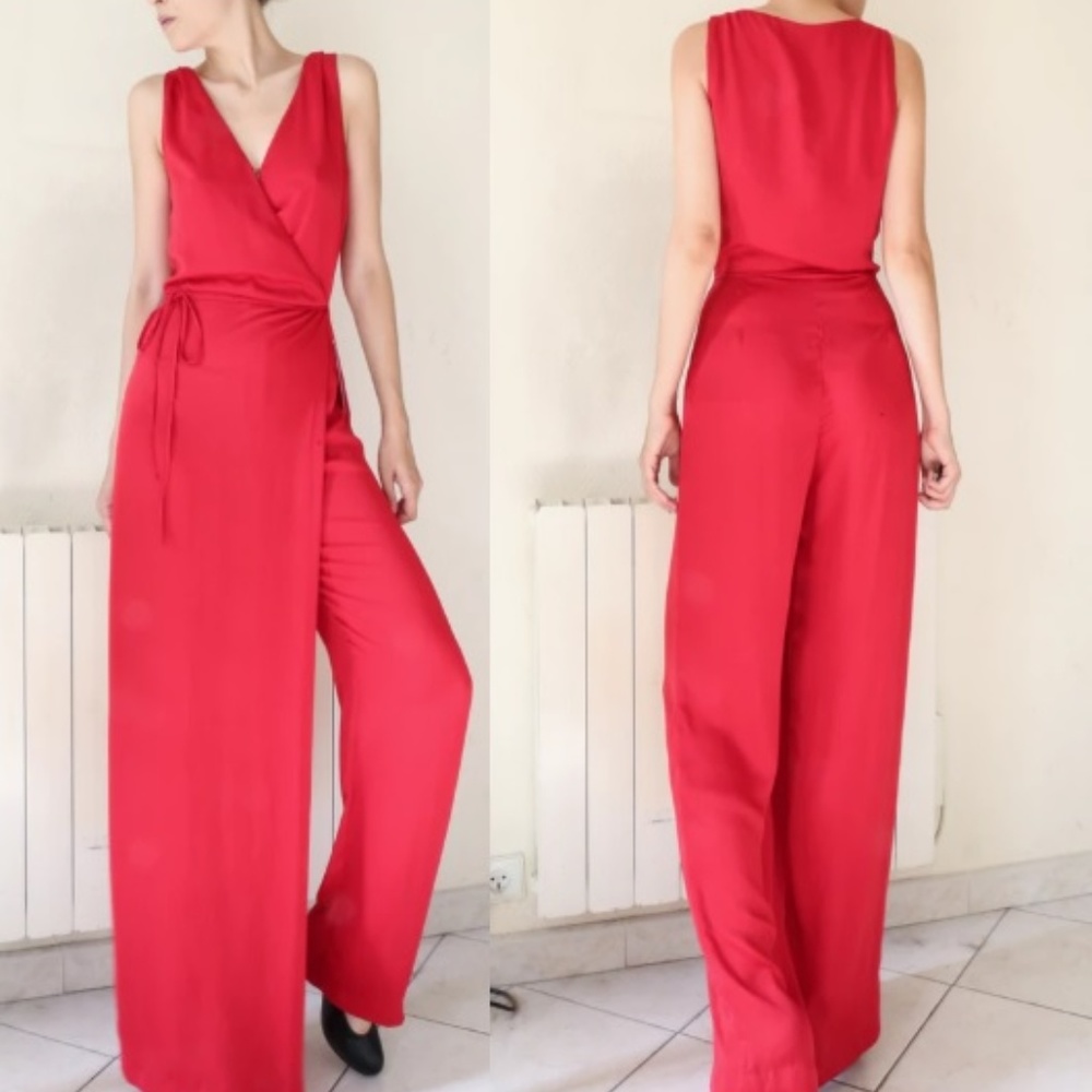 ❤️Red Zara Satin Jumpsuit❤️